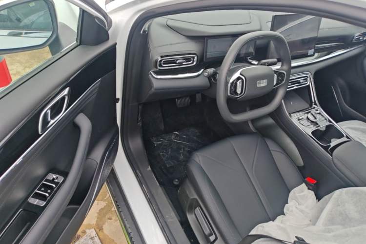 Used Geely Galaxy Stellar 6 2026 Model 125km Long-range Edition Driver Seat