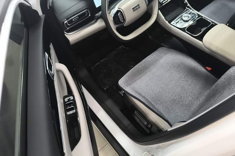 Used Geely Galaxy Stellar 6 2026 Model 60km Exploration Edition Driver Seat