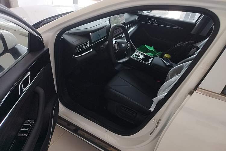Used Geely Galaxy Stellar 6 2026 Model 125km Long-range Edition Driver Seat