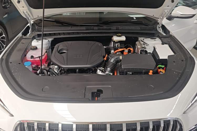 Used Geely Galaxy Stellar 6 2026 Model 60km Free-Style Edition Engine Bay