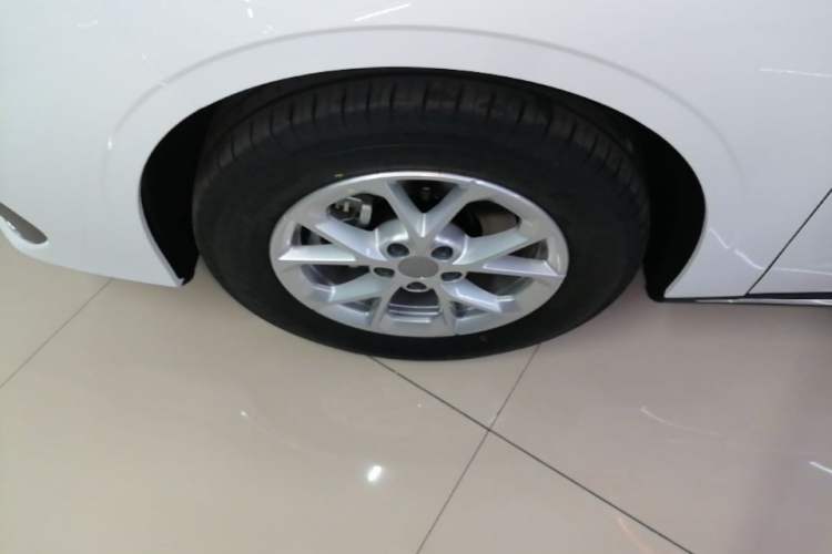 Used Geely Galaxy Stellar 6 2026 Model 125km Long-range Edition Exterior 4