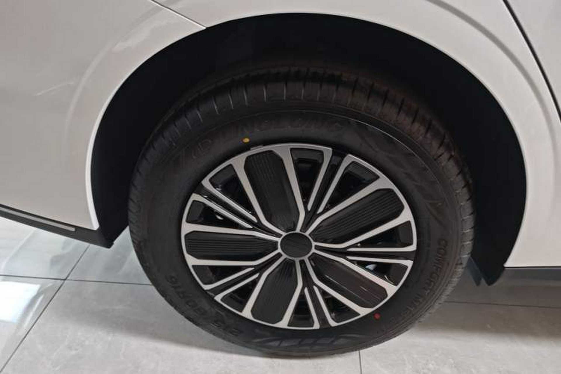Used Geely Galaxy Stellar 6 2026 Model 60km Free-Style Edition Exterior 5