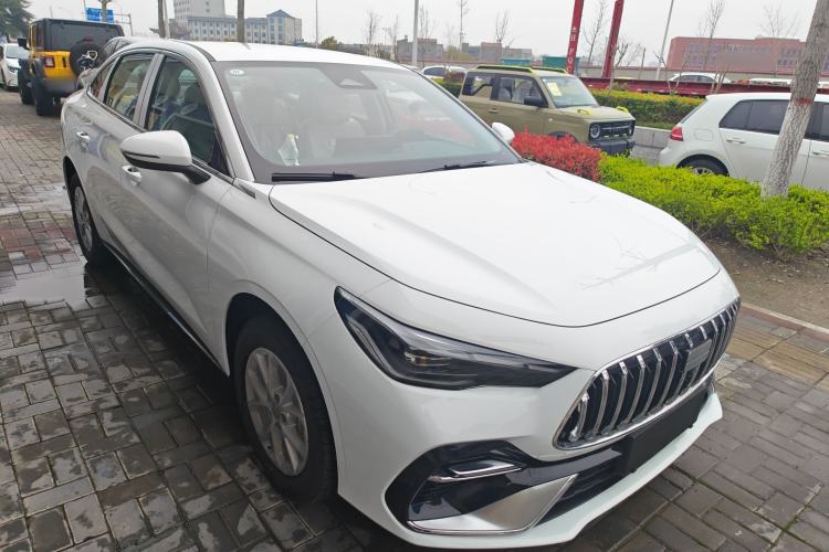 Used Geely Galaxy Stellar 6 2026 Model 125km Long-range Edition Front Right 45 Deg