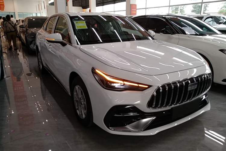 Used Geely Galaxy Stellar 6 2026 Model 125km Long-range Edition Front Right 45 Deg