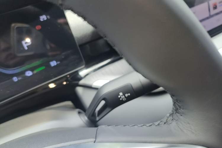 Used Geely Galaxy Stellar 6 2026 Model 60km Sailing Edition Gear Lever