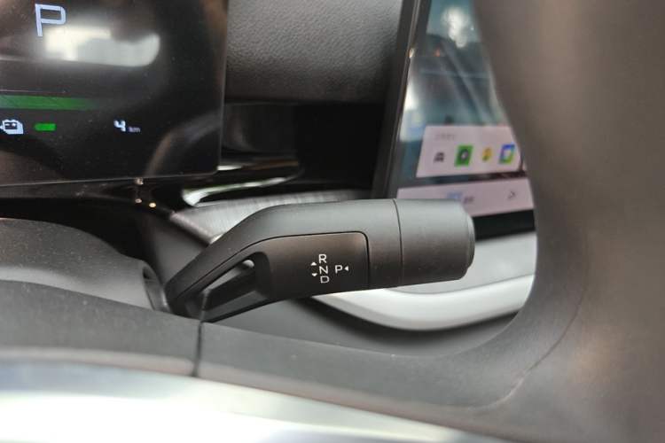 Used Geely Galaxy Stellar 6 2026 Model 60km Sailing Edition Gear Lever