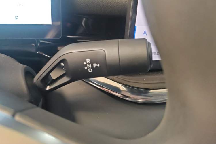 Used Geely Galaxy Stellar 6 2026 Model 125km Long-range Edition Gear Lever