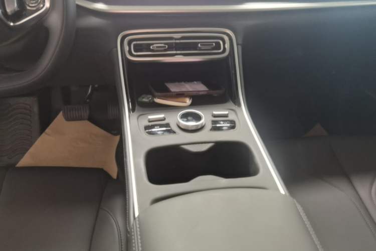 Used Geely Galaxy Stellar 6 2026 Model 60km Sailing Edition Gear Lever