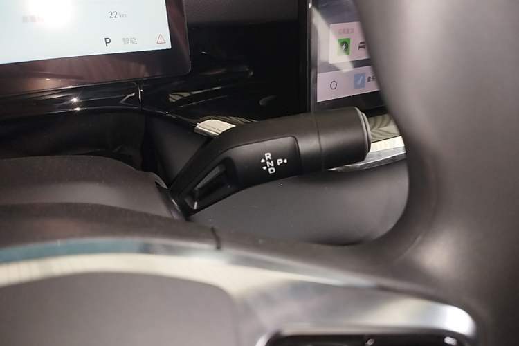 Used Geely Galaxy Stellar 6 2026 Model 125km Long-range Edition Gear Lever