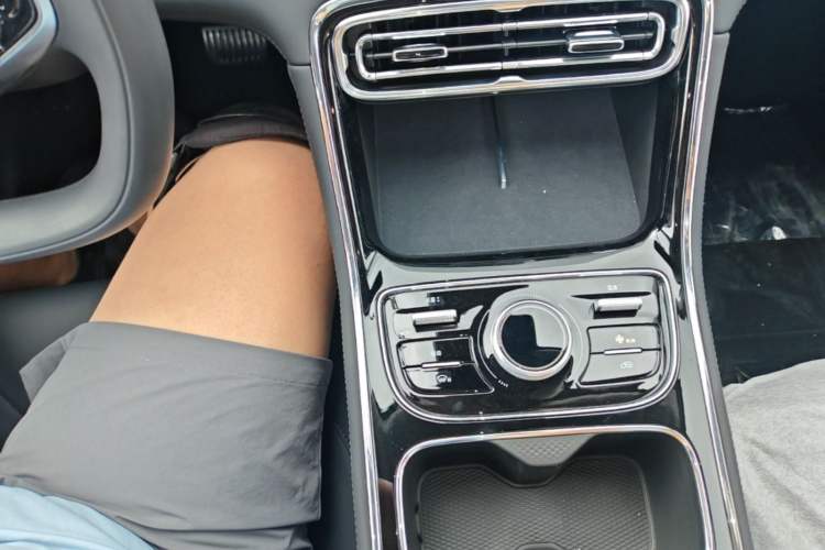 Used Geely Galaxy Stellar 6 2026 Model 125km Long-range Edition Gear Lever
