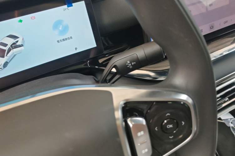 Used Geely Galaxy Stellar 6 2026 Model 125km Long-range Edition Gear Lever