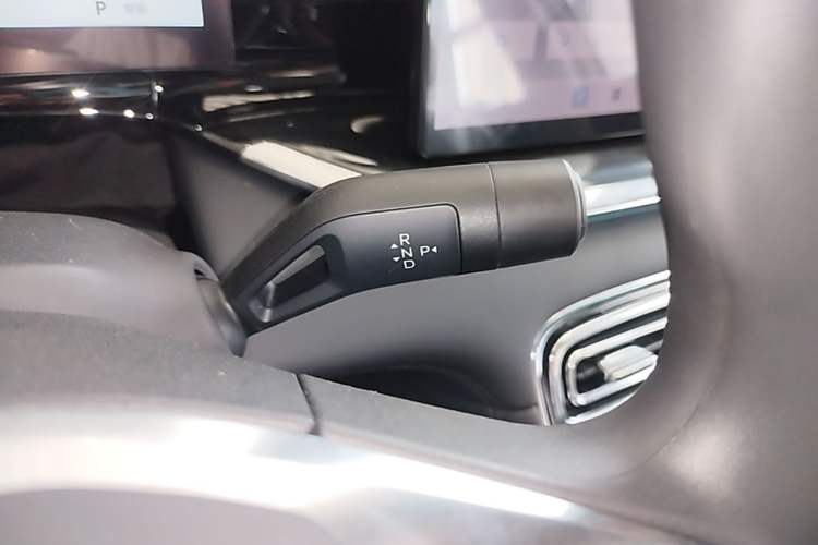 Used Geely Galaxy Stellar 6 2026 Model 125km Long-range Edition Gear Lever