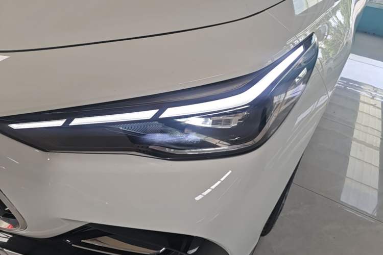 Used Geely Galaxy Stellar 6 2026 Model 60km Free-Style Edition Left Front Headlight