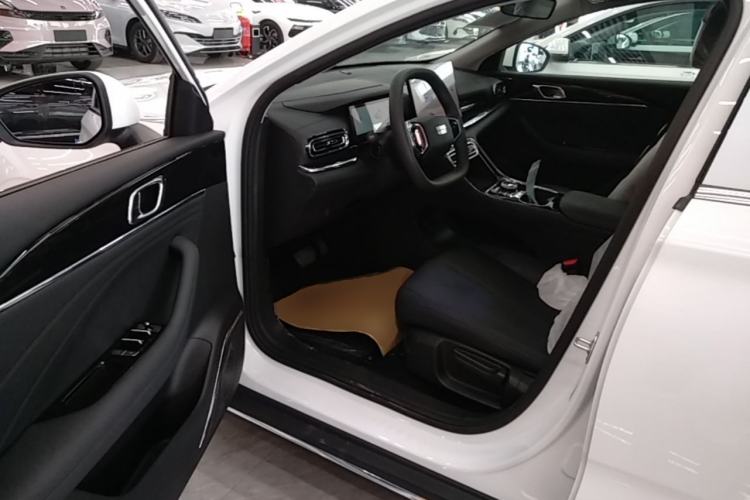 Used Geely Galaxy Stellar 6 2026 Model 125km Long-range Edition Left Front Seat
