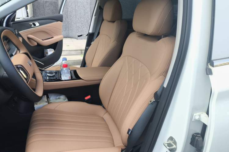 Used Geely Galaxy Stellar 6 2026 Model 125km Exploration+ Edition Left Front Seat