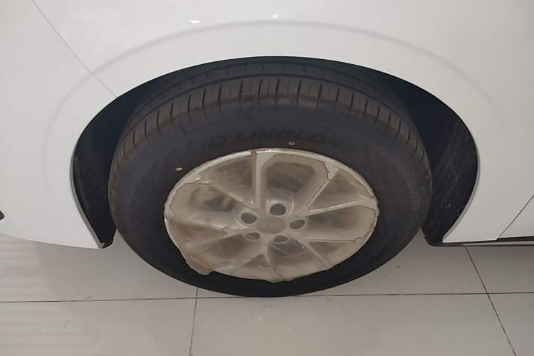 Used Geely Galaxy Stellar 6 2026 Model 125km Long-range Edition Left Front Wheel Hub