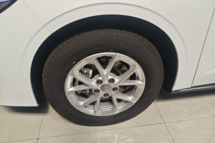 Used Geely Galaxy Stellar 6 2026 Model 125km Long-range Edition Left Front Wheel Hub