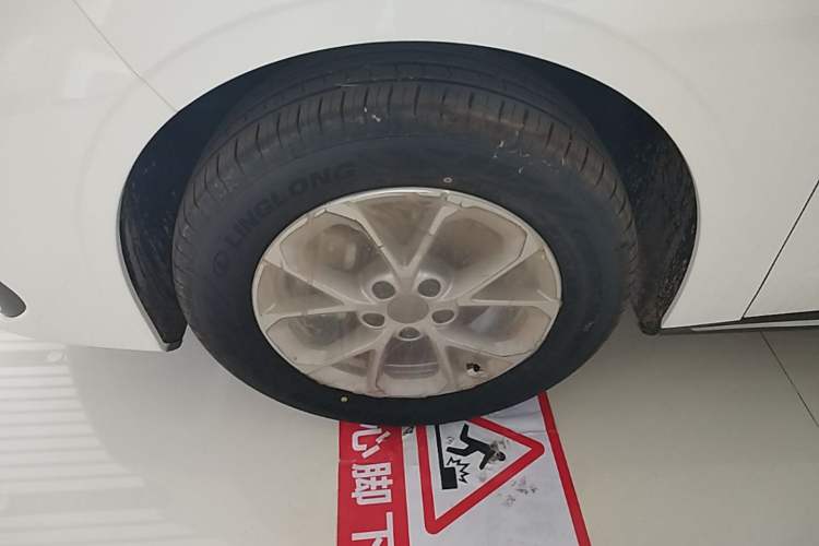Used Geely Galaxy Stellar 6 2026 Model 125km Long-range Edition Left Front Wheel Hub