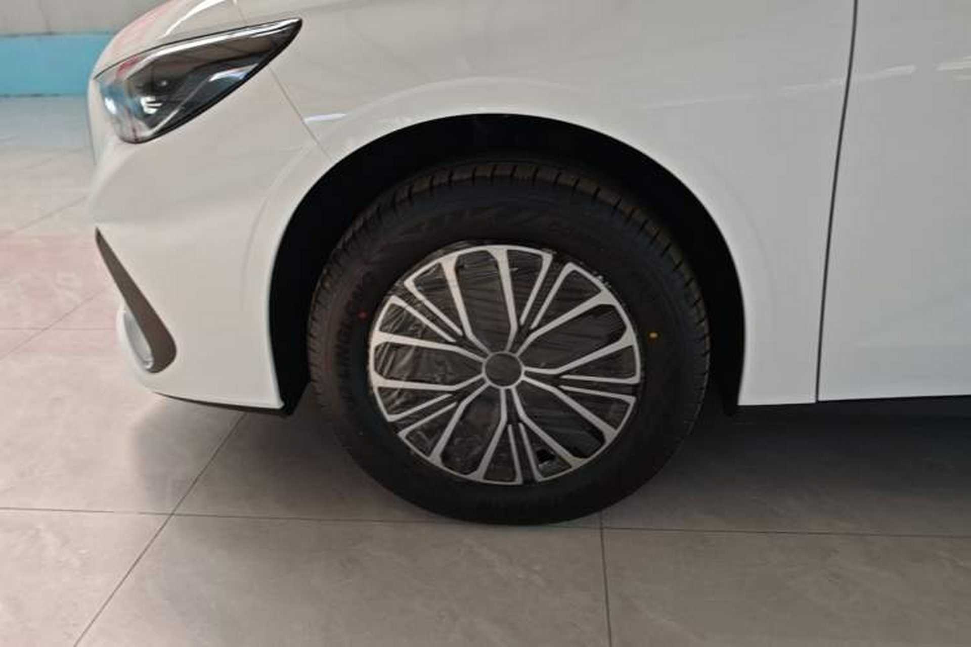 Used Geely Galaxy Stellar 6 2026 Model 60km Free-Style Edition Left Front Wheel Hub