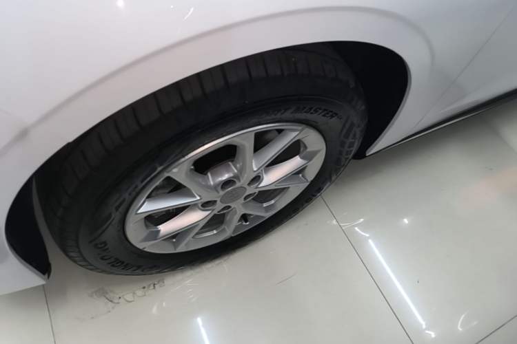 Used Geely Galaxy Stellar 6 2026 Model 60km Exploration Edition Left Front Wheel Hub