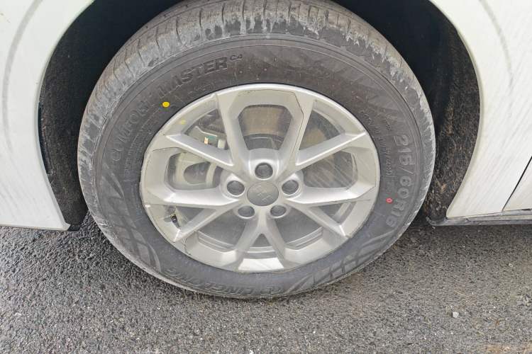 Used Geely Galaxy Stellar 6 2026 Model 125km Long-range Edition Left Front Wheel Hub