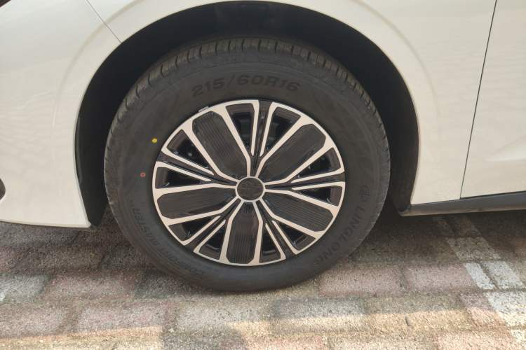 Used Geely Galaxy Stellar 6 2026 Model 60km Sailing Edition Left Front Wheel Hub