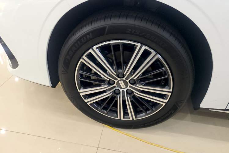 Used Geely Galaxy Stellar 6 2026 Model 125km Exploration+ Edition Left Front Wheel Hub