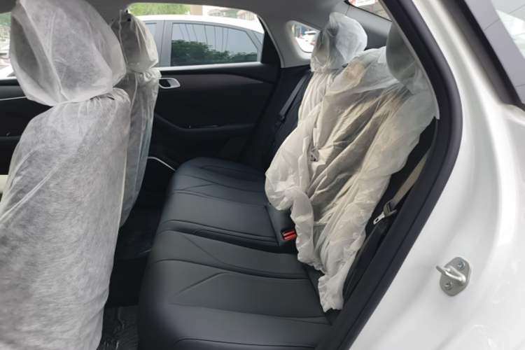 Used Geely Galaxy Stellar 6 2026 Model 125km Free-Style Edition Left Rear Seat