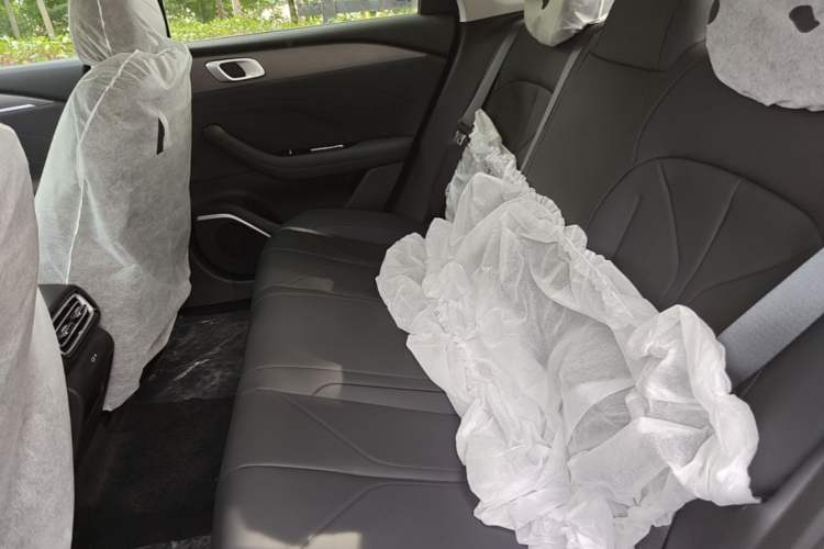 Used Geely Galaxy Stellar 6 2026 Model 60km Sailing Edition Left Rear Seat