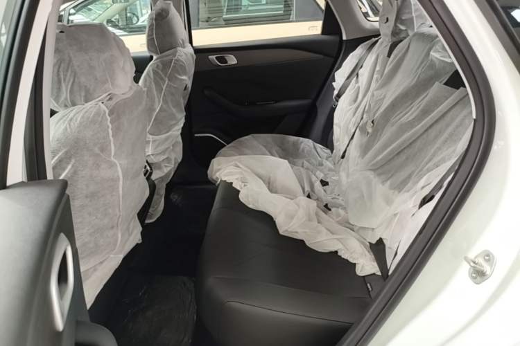 Used Geely Galaxy Stellar 6 2026 Model 125km Free-Style Edition Left Rear Seat