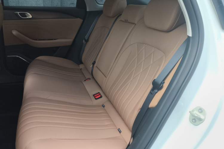 Used Geely Galaxy Stellar 6 2026 Model 125km Exploration+ Edition Left Rear Seat