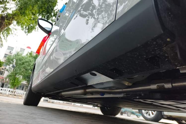 Used Geely Galaxy Stellar 6 2026 Model 125km Free-Style Edition Left Side Sill