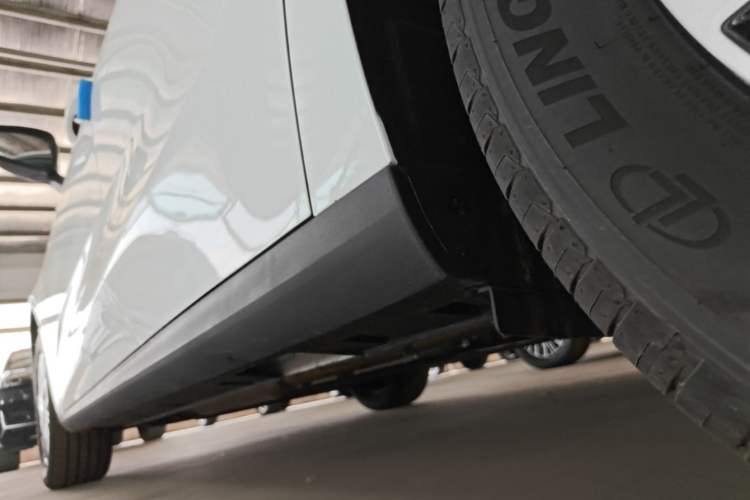 Used Geely Galaxy Stellar 6 2026 Model 125km Free-Style Edition Left Side Sill