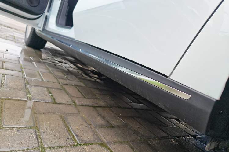 Used Geely Galaxy Stellar 6 2026 Model 125km Long-range Edition Left Side Sill