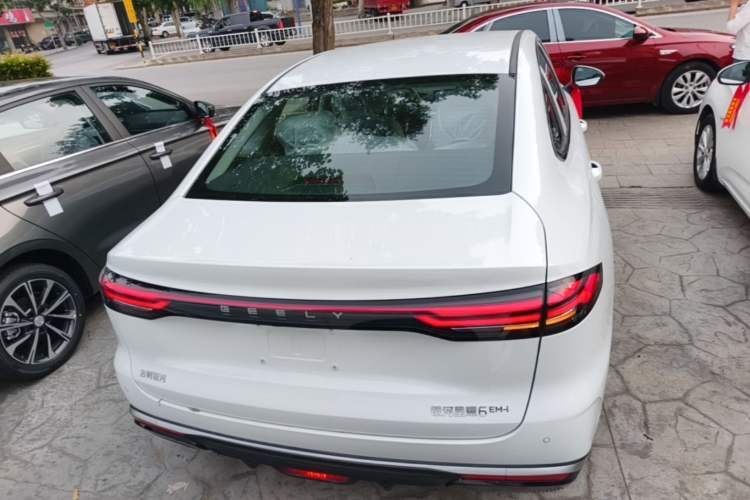 Used Geely Galaxy Stellar 6 2026 Model 125km Free-Style Edition Rear