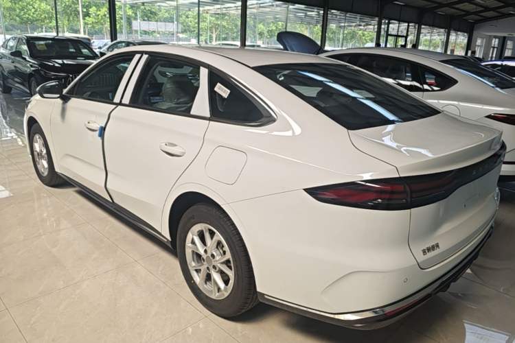 Used Geely Galaxy Stellar 6 2026 Model 125km Long-range Edition Rear Left 45 Deg
