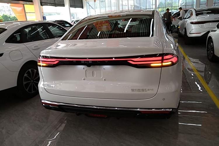 Used Geely Galaxy Stellar 6 2026 Model 125km Long-range Edition Rear
