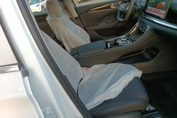 Used Geely Galaxy Stellar 6 2026 Model 125km Long-range Edition Right Front Seat