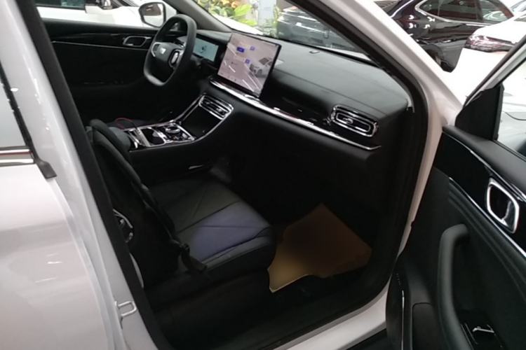 Used Geely Galaxy Stellar 6 2026 Model 125km Long-range Edition Right Front Seat