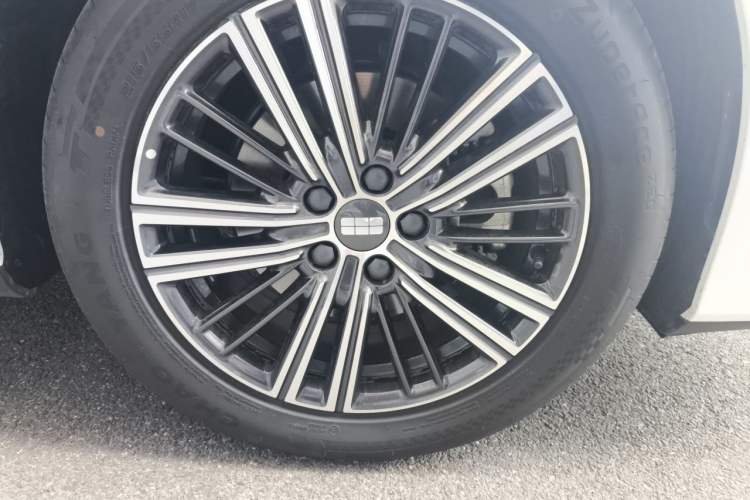 Used Geely Galaxy Stellar 6 2026 Model 125km Exploration+ Edition Right Front Wheel Hub