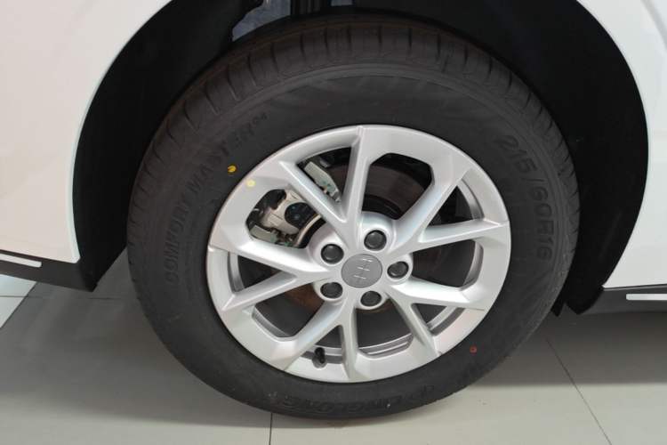 Used Geely Galaxy Stellar 6 2026 Model 60km Exploration Edition Right Rear Wheel Hub