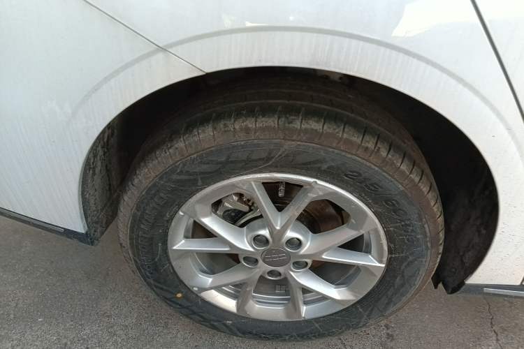 Used Geely Galaxy Stellar 6 2026 Model 125km Long-range Edition Right Rear Wheel Hub