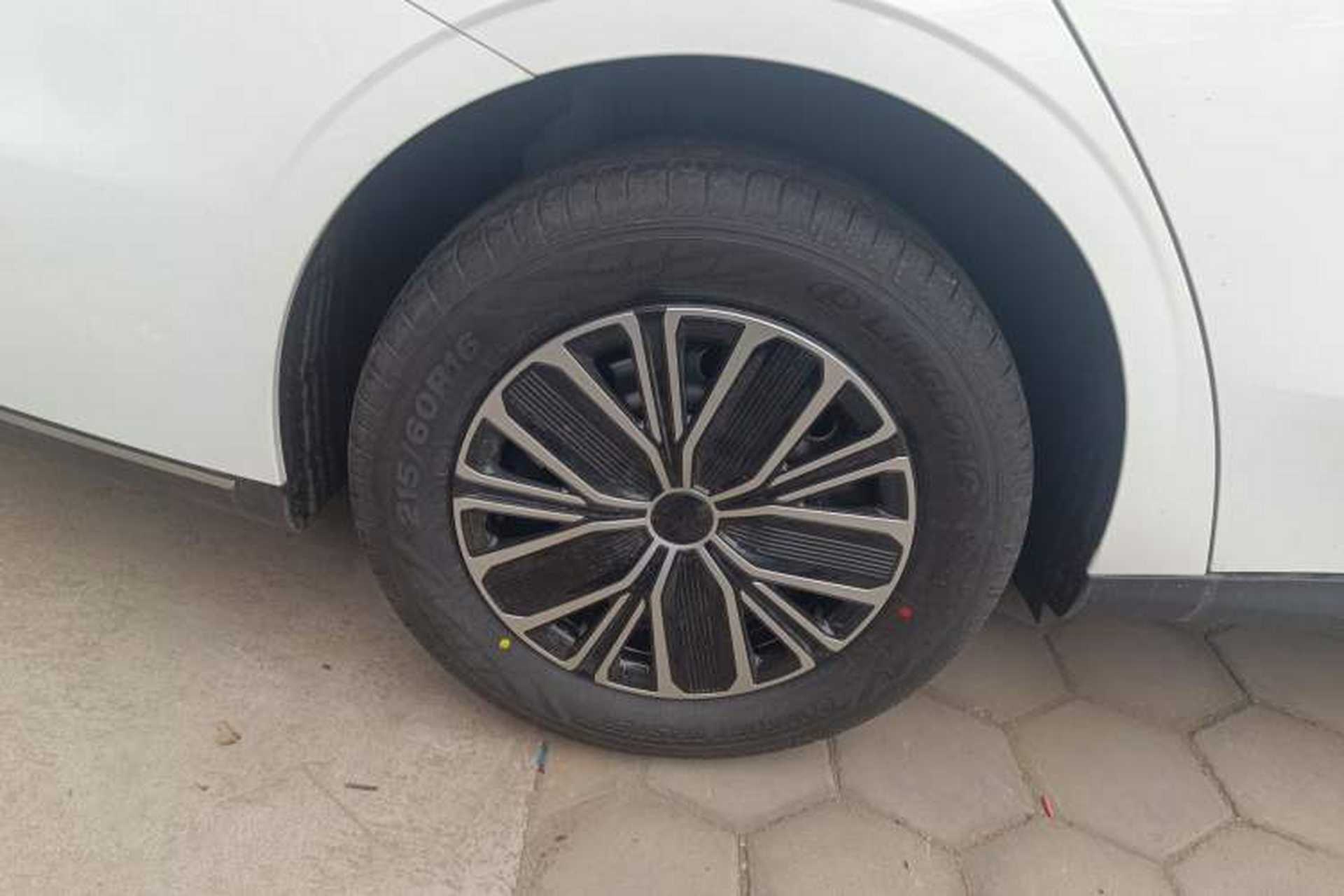Used Geely Galaxy Stellar 6 2026 Model 60km Sailing Edition Right Rear Wheel Hub
