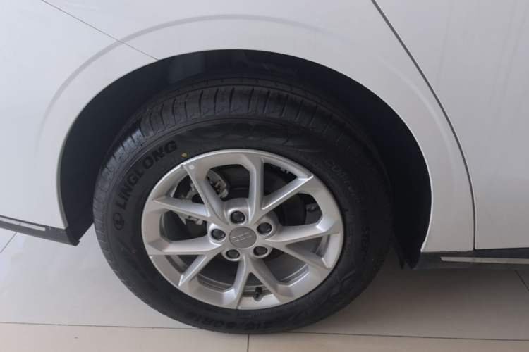 Used Geely Galaxy Stellar 6 2026 Model 125km Long-range Edition Right Rear Wheel Hub