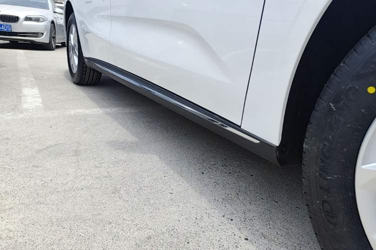 Used Geely Galaxy Stellar 6 2026 Model 60km Exploration Edition Right Side Sill