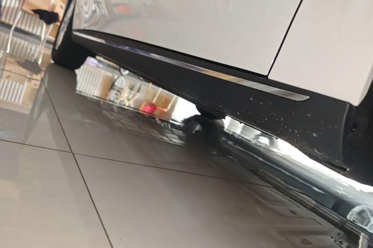 Used Geely Galaxy Stellar 6 2026 Model 125km Long-range Edition Right Side Sill