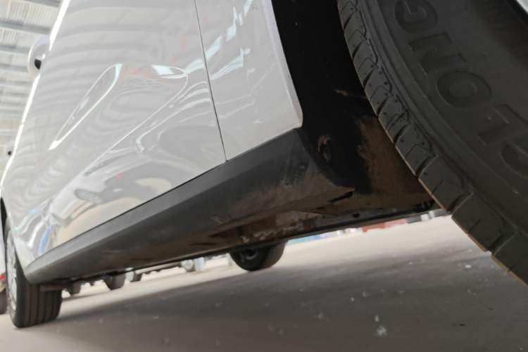 Used Geely Galaxy Stellar 6 2026 Model 125km Free-Style Edition Right Side Sill