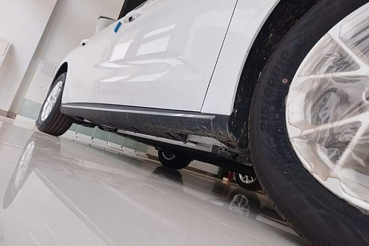 Used Geely Galaxy Stellar 6 2026 Model 125km Long-range Edition Right Side Sill
