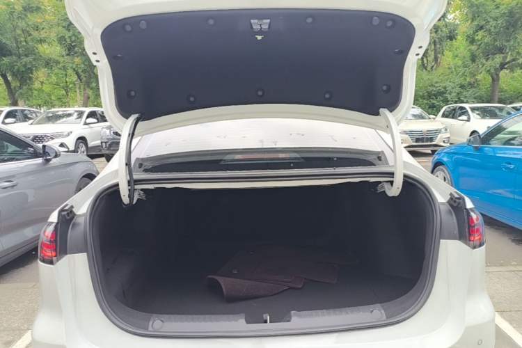 Used Geely Galaxy Stellar 6 2026 Model 60km Sailing Edition Trunk