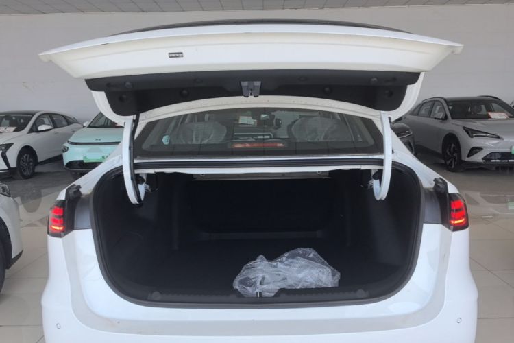 Used Geely Galaxy Stellar 6 2026 Model 125km Free-Style Edition Trunk